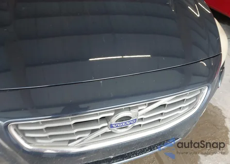 2013 Volvo S60 T5 z USA, uszkodzony, nr VIN YV1612FS3D2196502